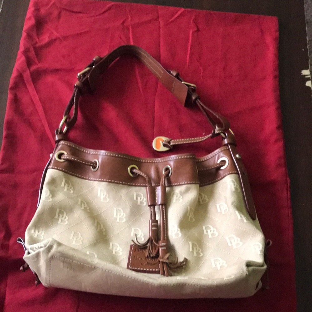 Dooney & Bourke